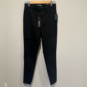 NWT Fashion Nova jeans. 🖤